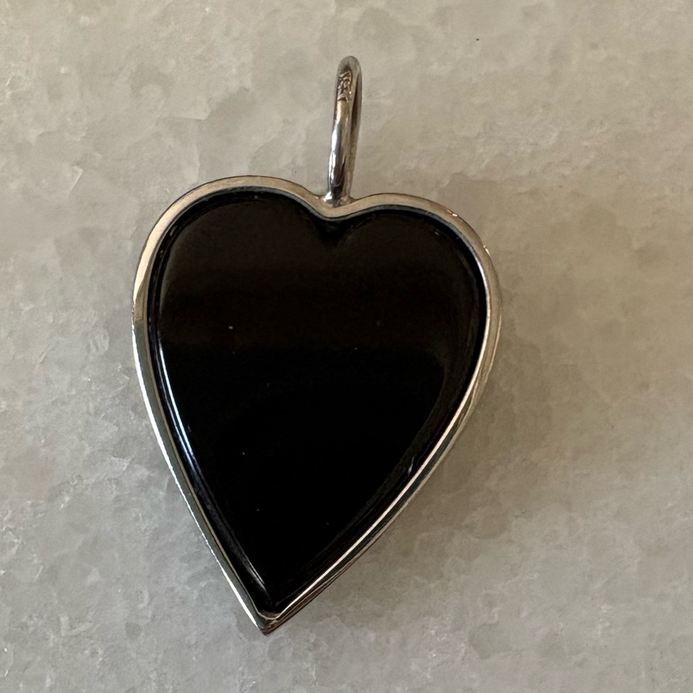 Onyx 14k Heart Charm
